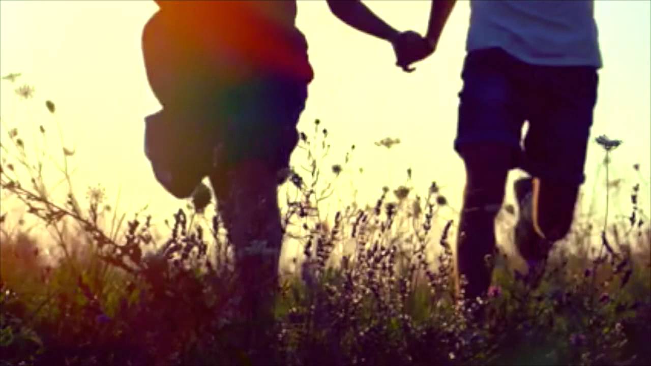 CẢM GIÁC KHI YÊU